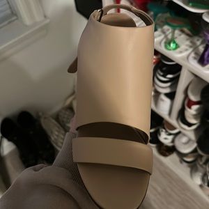 vince heels worn once